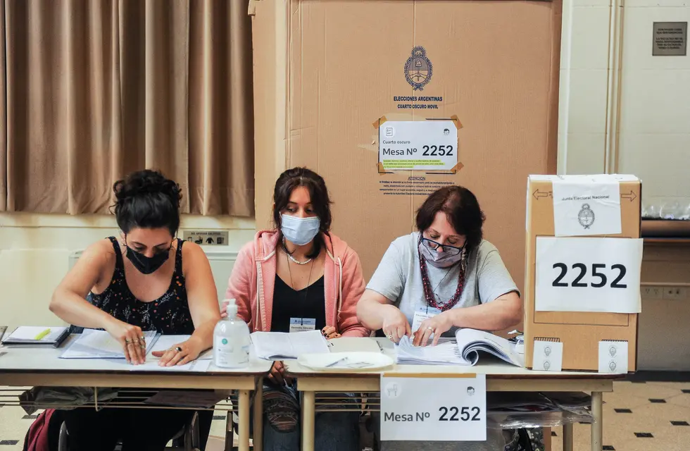 La Ley 26.571 estipula cuáles serán las fechas del calendario electoral 2023.
