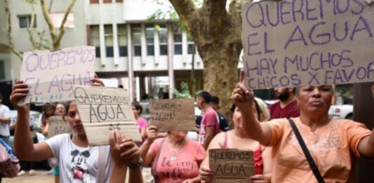 ABSA informó que dejará sin agua a gran parte de La Plata y de Bersisso, en medio de los enojos de vecinos y de los reclamos de la Defensoría del Pueblo bonaerense.