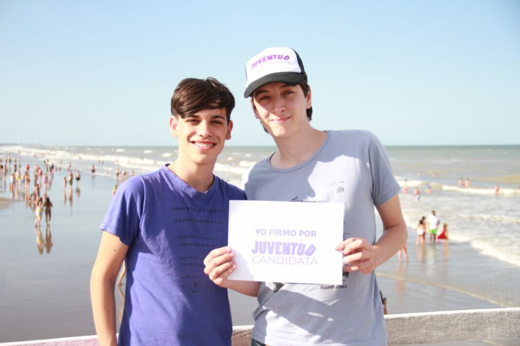 Juventud Candidata recorre la costa atlántica en busca de respaldos para bajar la edad mínima obligatoria para ser intendente o concejal.