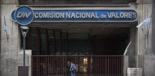 Este lunes comienzan a declarar los que operaron bonos antes del anuncio de la recompra de deuda externa.