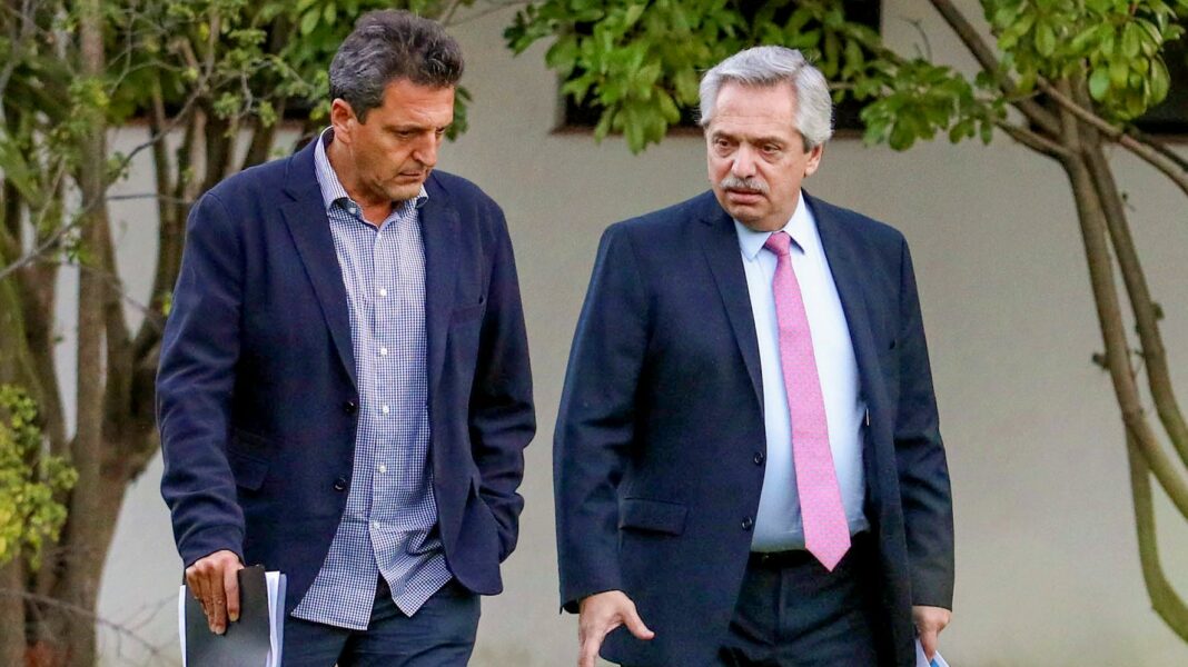 Desde Juntos por el Cambio y el Frente de Izquierda denunciaron a Alberto Fernández y Sergio Massa tras el anuncio del canje de bonos.