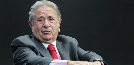 El caudillo justicialista, Eduardo Duhalde, afirmó que trabajará para “conducir” el PJ bonaerense. “El peronismo ha sido usurpado”, disparó.