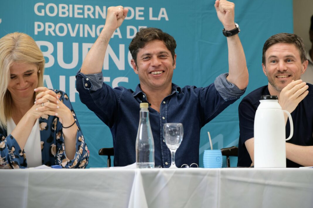 El gobernador Axel Kicillof encabezó una conferencia desde Pinamar, luego de reunirse con sectores productivos de la región. “Es una temporada de verano imponente”, dijo.