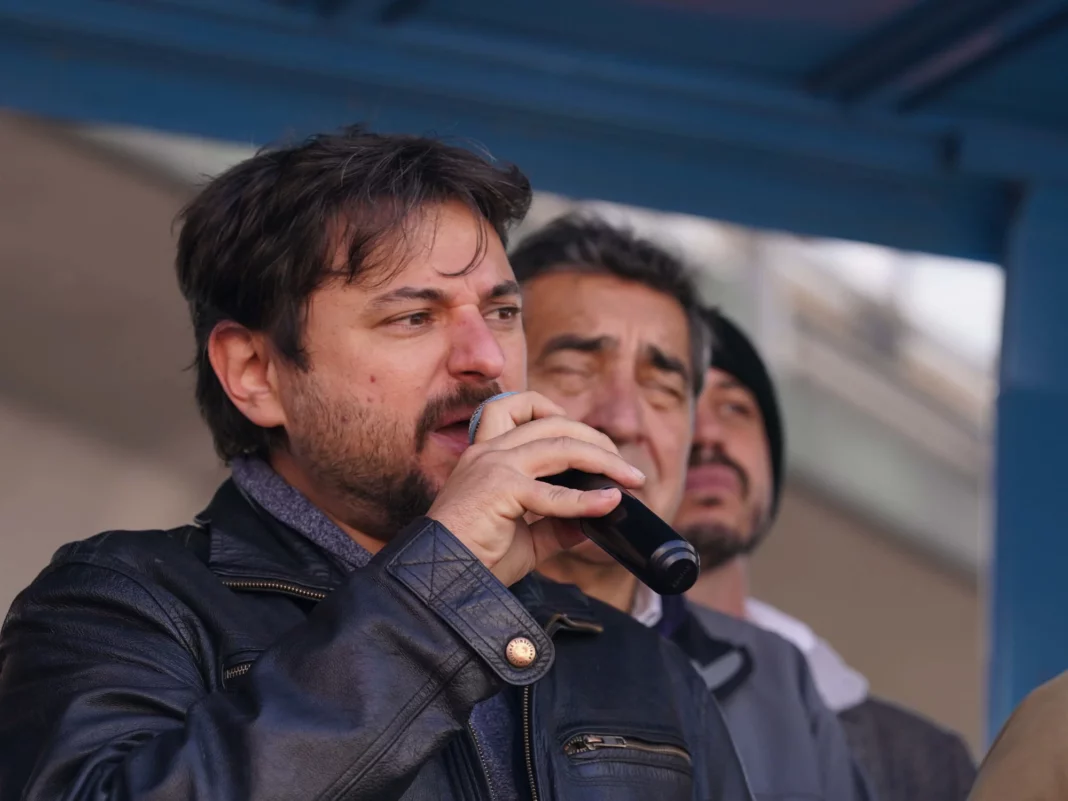 Juan Grabois le respondió al intendente de José C. Paz, Mario Ishii, por su crítica a los planes sociales.