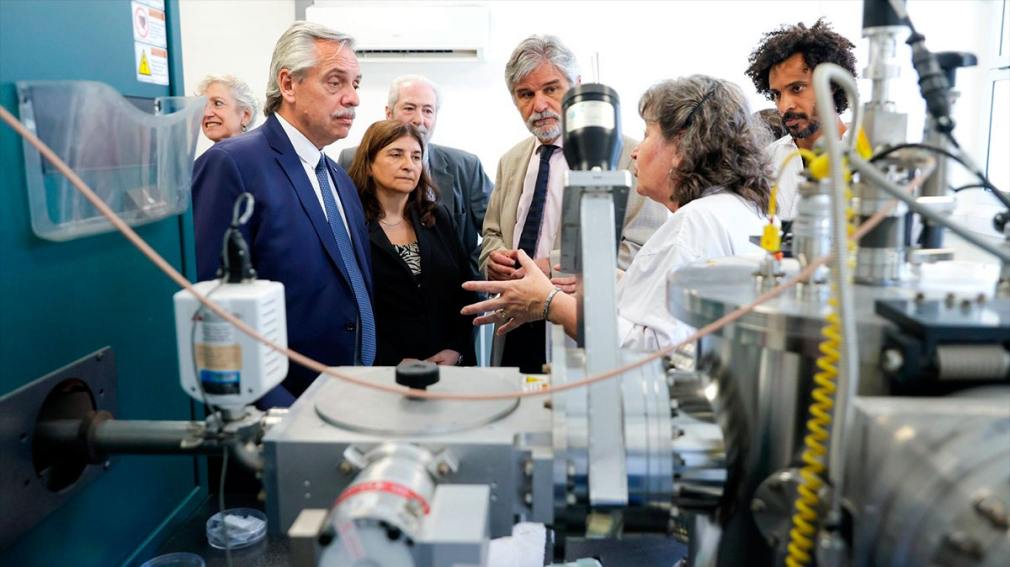 El presidente Alberto Fernández este lunes entregará insumos del Programa Federal Equipar Ciencia.
