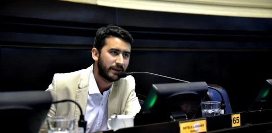 El diputado liberal Nahuel Sotelo hizo el ofrecimiento en conjunto con el estudio del abogado mediático Francisco Oneto.