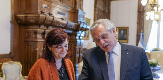 La Ministra de Trabajo nacional indicó que las paritarias tendrán el objetivo de converger hacia una "desaceleración de la nominalidad y de la inflación".