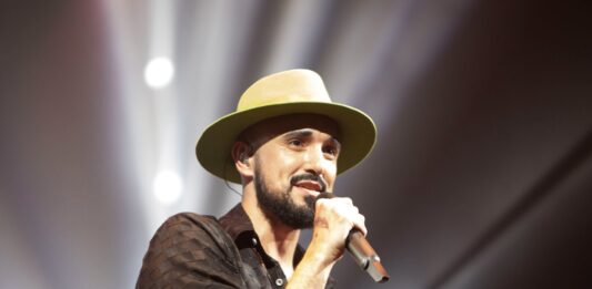 En las últimas horas el intendente de Dolores, Camilo Etchevarren, reveló quienes se subirán al escenario de la Fiesta de la Guitarra 2023.