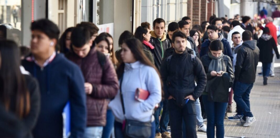 El Gobierno comunicó que la provincia de Buenos Aires registra los valores más bajos de desocupación de los últimos seis años.