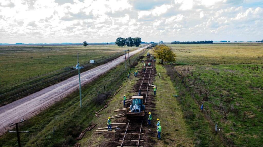 El retorno del tren a Tandil requerirá tareas de desmalezamiento y reperfilado de zanjas en el tramo Ayacucho-Tandil.