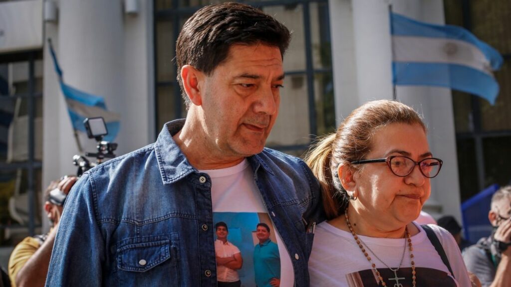 Los padres de Fernando Báez Sosa, Graciela Sosa y Silvino Báez, estarán presentes nuevamente en los Tribunales de Dolores.