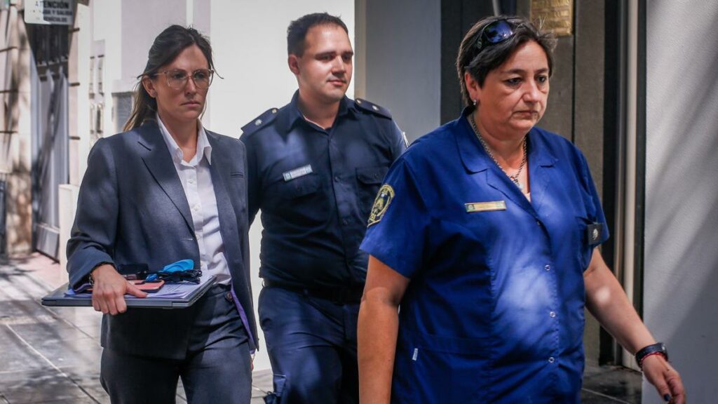 El jefe policial que allanó el hotel donde se hospedaban los acusados contó que los rugbiers se rieron del peritaje.