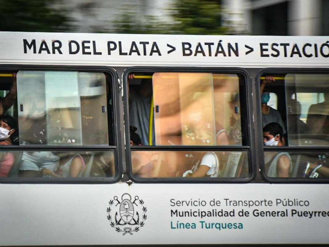 La tarifa plana del boleto de colectivo urbano de pasajeros en Mar del Plata pasó de costar $ 98,44 a $ 119,38.