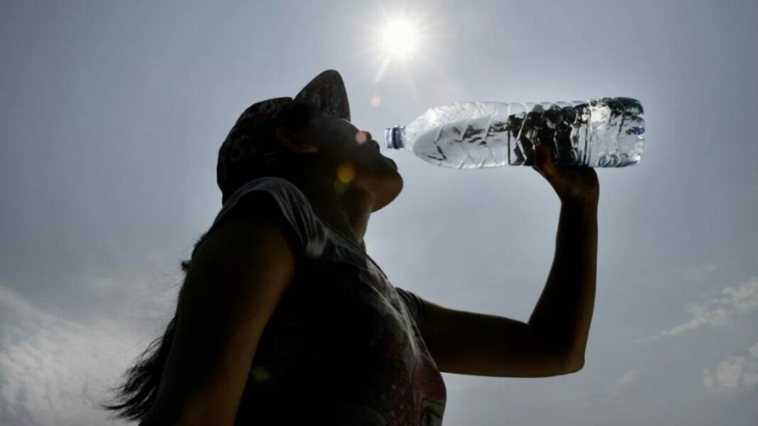 Más de la mitad de los municipios bonaerense están bajo alerta amarilla por temperaturas extremas. Repasá el listado de distritos.