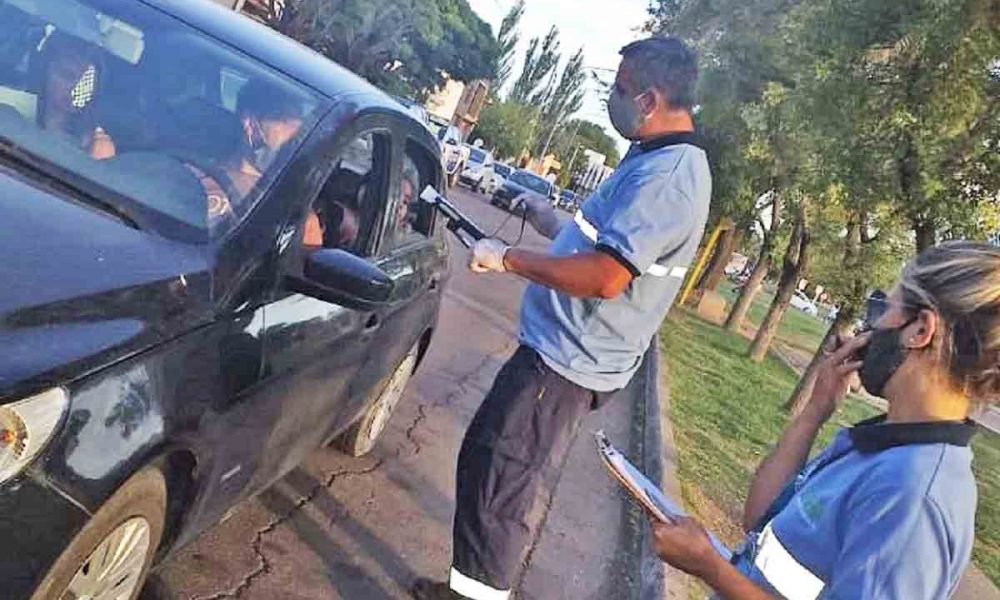 Desde Bahía Blanca aseguran que no pueden implementar la ley de alcohol cero porque no fue oficializada. 