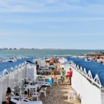 Mar del Plata: las reservas de balnearios para enero alcanzan el 75% En Mar del Plata, el 75% de los balnearios ya están reservados, por lo que los comerciantes esperan con entusiasmo el desarrollo de la temporada.