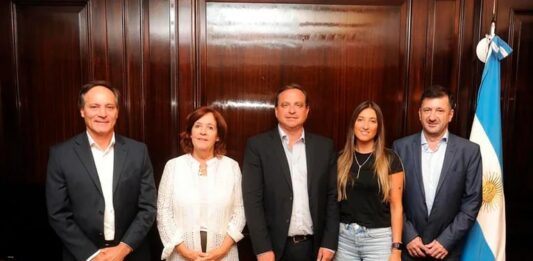 Cuatro senadores se apartaron del interbloque del Frente de Todos y armaron una nueva bancada, por fuera del oficialismo.