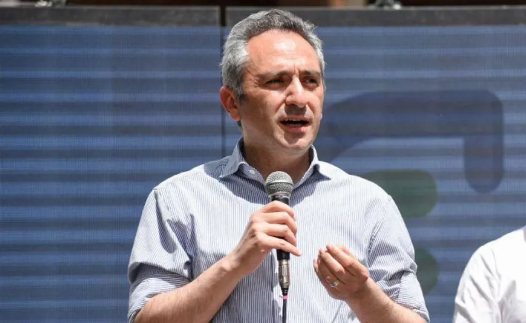 El “Cuervo” Larroque, blanqueó los reclamos de la Cámpora al presidente Alberto Fernández en la mesa política del Frente de Todos.