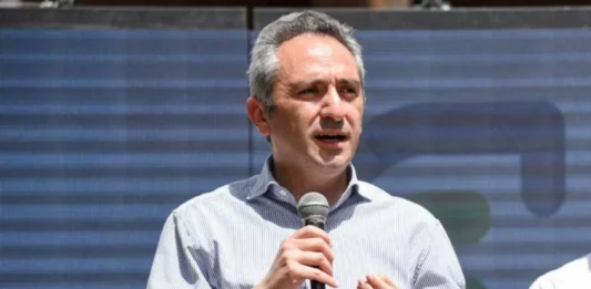 El “Cuervo” Larroque, blanqueó los reclamos de la Cámpora al presidente Alberto Fernández en la mesa política del Frente de Todos.