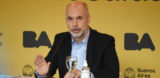 Larreta afirmó su voluntad de prohibir la mediación de las organizaciones sociales en la gestión de los planes sociales.