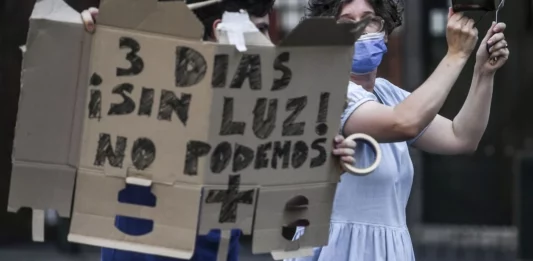 En plena ola de calor, hay más de 50 mil usuarios de Edenor y Edesur que sin suministro eléctrico.
