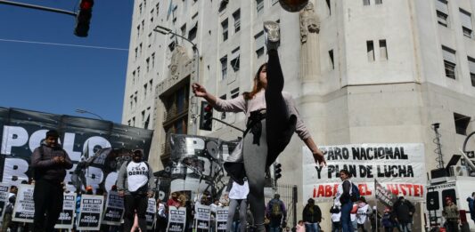 Los piqueteros de izquierda volverán a las calles el próximo martes 7 de febrero contra las bajas en el Potenciar Trabajo que instrumentó Tolosa Paz. Este viernes darán una conferencia de prensa.