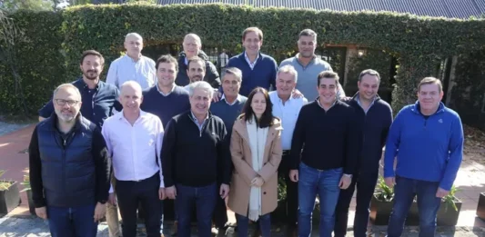 La jefatura del PRO bonaerense se reunirá este viernes al mediodía en Olavarría. Coyuntura, estrategia electoral y foto de unidad.