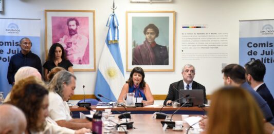 Expusieron sus proyectos de juicio a la Corte legisladores, representantes de asociaciones de derechos humanos y particulares.