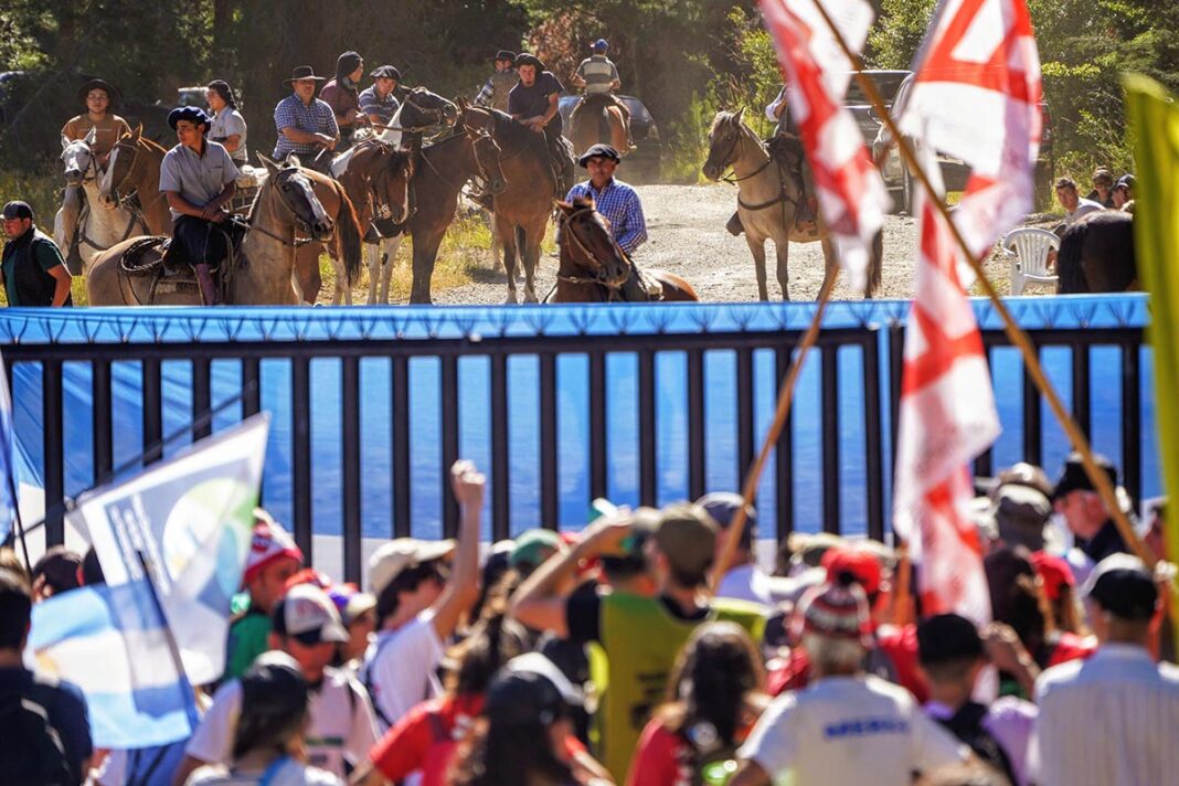 Este miércoles es un día clave para la marcha por la soberanía al Lago Escondido por las reiteradas amenazas del magnate Joe Lewis.