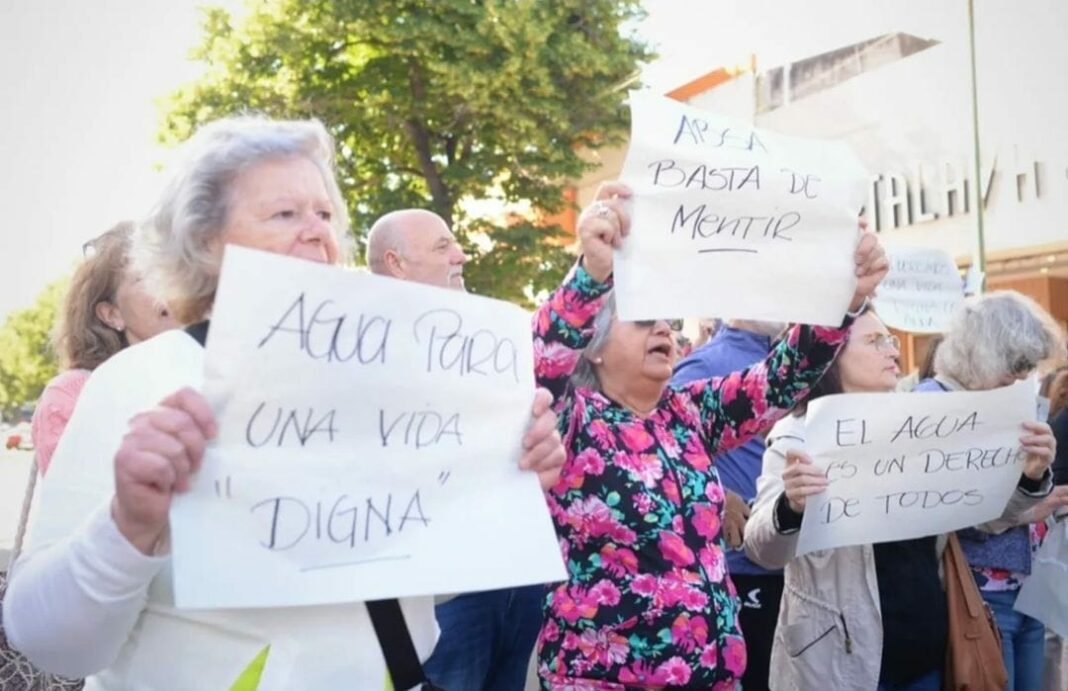 A causa de la falta de agua en la capital bonaerense, los diputados platenses de Juntos impulsaron una Comisión Bicameral para controlar de las obras.