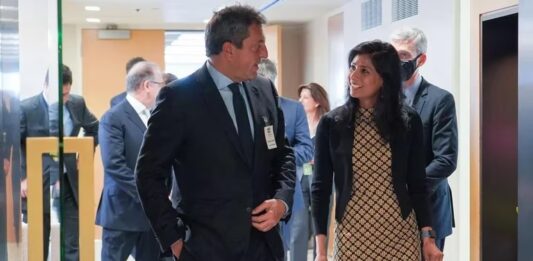 Tras varias reuniones con Sergio Massa, el FMI hace un nuevo desembolso en Argentina.
