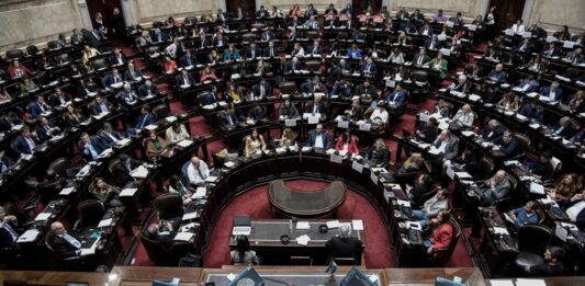 En la primera sesión del año, la Cámara de Diputados de la Nación aprobó la ley de fortalecimiento de la justicia de Santa Fe. Todas las voces.