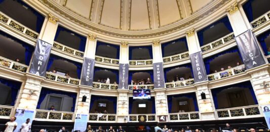 La Cámara de Diputados celebró una sesión especial por el Día de la Memoria, Verdad y Justicia.