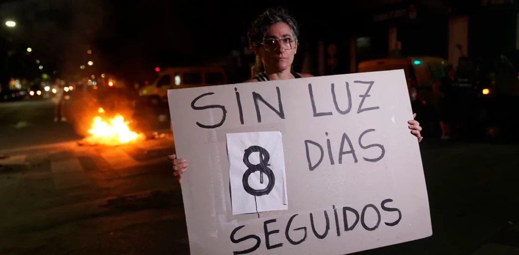 Un juez Federal de La Plata ordenó el allanamiento de cuatro oficinas de Edesur luego de la denuncia del ENRE por los reiterados cortes de luz en el AMBA.