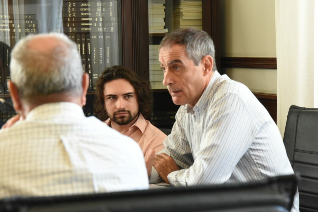 El diputado Claudio Frangul fue el representante de la Legislatura bonaerense en la primera reunión del Observatorio del Agua de La Plata.
