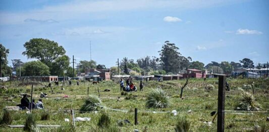 El gobierno de Mar del Plata actúa con lentitud frente a la nueva toma de terrenos en el barrio Las Heras.