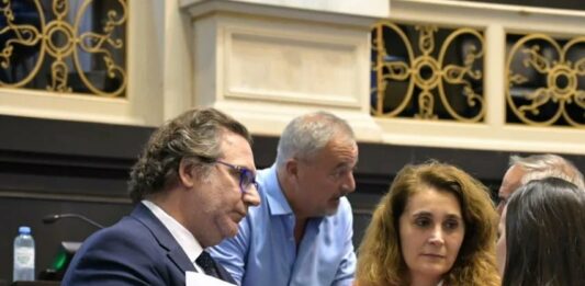 El diputado bonaerense de la UCR, Julio Pasqualin, rechazó que el radicalismo dirima el candidato a gobernador en internas abiertas. “Trabajamos mucho para que no se suspendan las PASO”, dijo.
