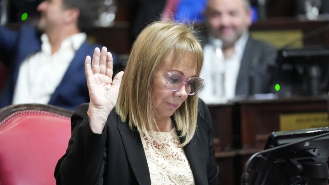 La senadora Nidia Moirano afirmó que el aumento de aranceles a las importaciones “convierte a las notebooks en productos inalcanzables”.