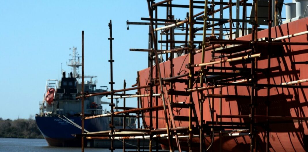 El Astillero Río Santiago construirá un dique flotante para la Armada Argentina.
