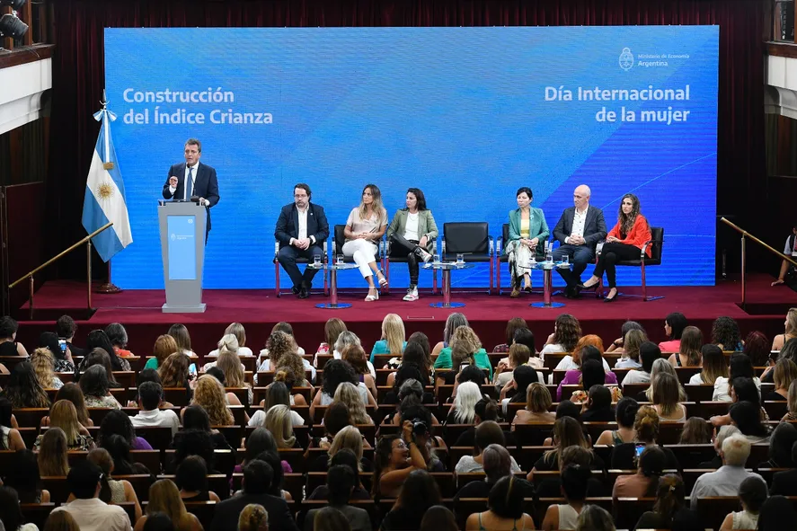 El ministro de Economía, Sergio Massa anunció el nuevo Índice de Crianza
