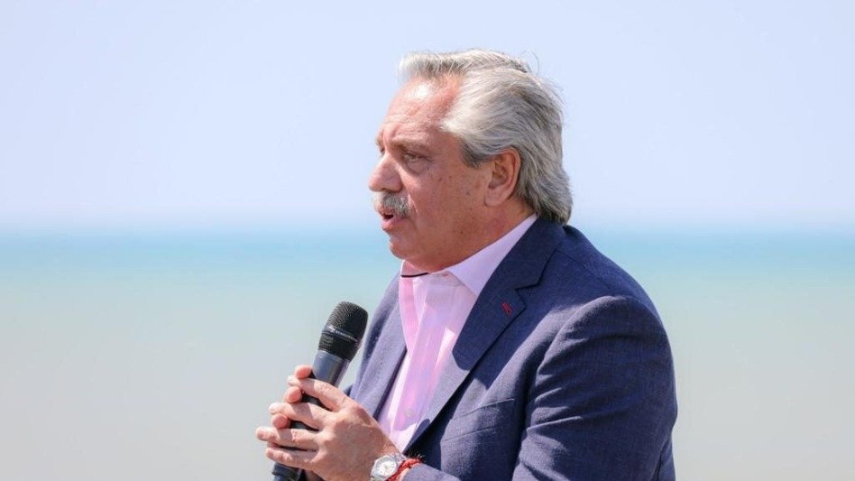 Alberto Fernández visita Mar del Plata para inaugurar un nuevo edificio de investigación.