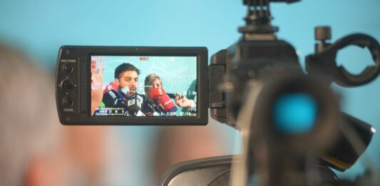 En paralelo a la denuncia de Sergio Massa, el Gobierno de Kicillof también salió a plantar sospechas sobre el origen de los incendios que derivaron en el apagón masivo y en la suspensión del discurso del Gobernador.