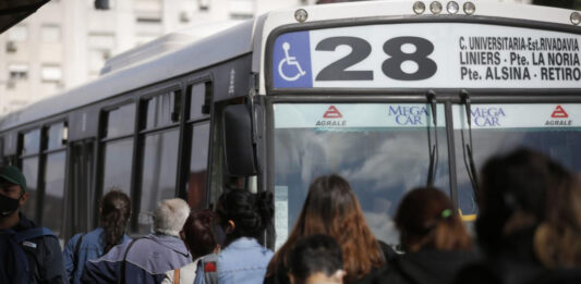 A partir del próximo lunes, los pasajeros que utilicen el servicio de colectivos en el AMBA deberán abonar un costo mínimo de $42,67.