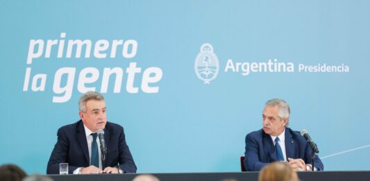 El jefe de Gabinete, Agustín Rossi, se manifestó a favor de que el Frente de Todos dirima sus diferencias en unas PASO.