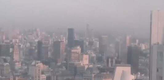 Esta mañana, el Conurbano bonaerense despertó cubierto de humo. Conocé de donde viene y cuánto tiempo más afectará a los distritos de la Provincia.