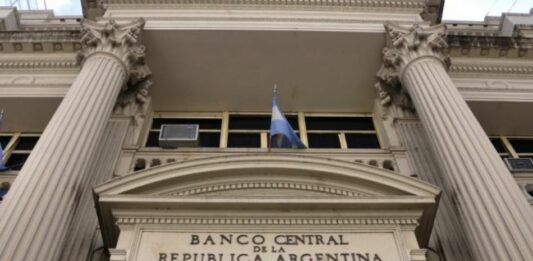 El Banco Central precisó que la publicación del Relevamiento de Expectativas de Mercado será el mismo día en que el INDEC informe la inflación.