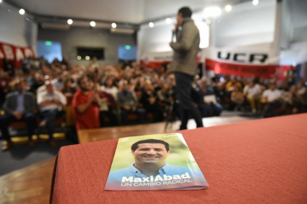 Abad se prepara para encabezar el acto de la semana que viene en Lanús.