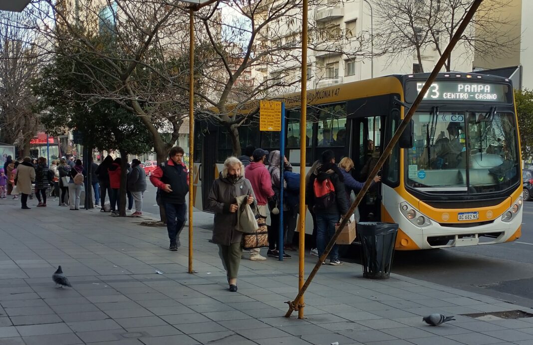 El boleto de colectivo subirá un 5,8% a partir del 1º de agosto en el AMBA, convirtiéndose en el sexto aumento en lo que va del año. ¿A cuánto queda?