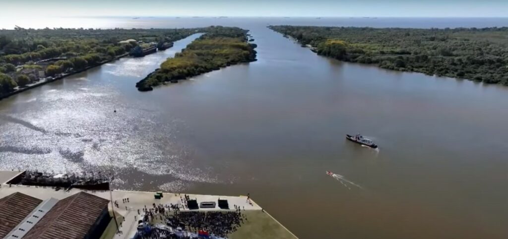 Este jueves, el Gobierno nacional oficializó el llamado a licitación que establece la construcción del Canal Magdalena.