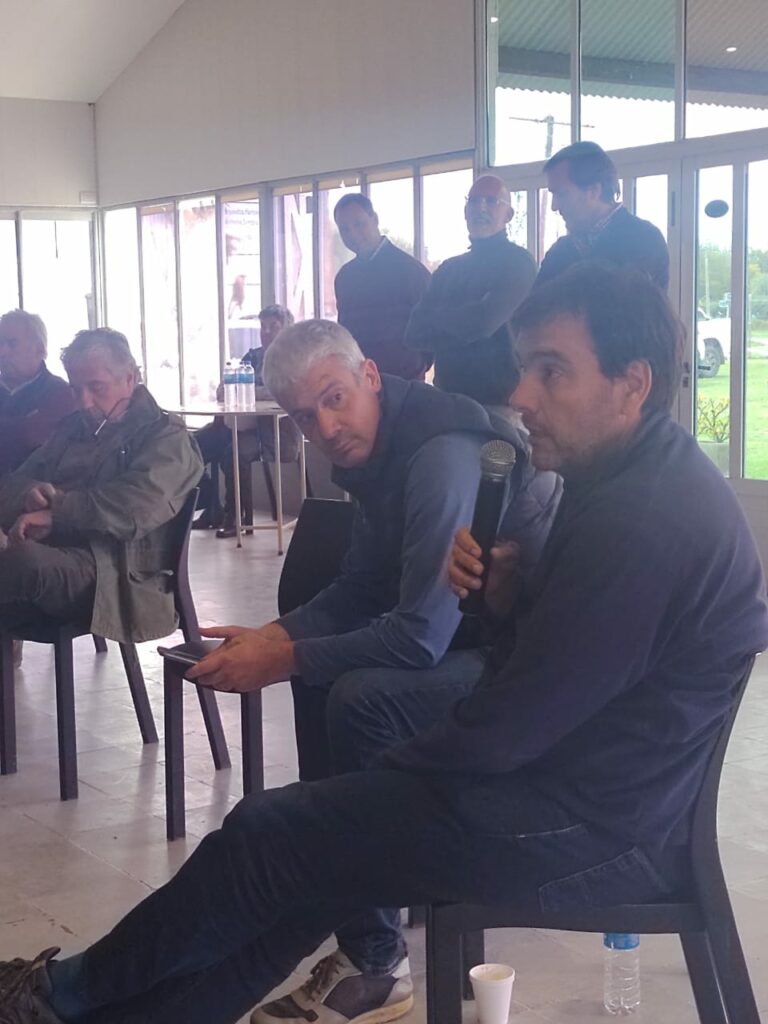 La Confederación de Asociaciones Rurales de Buenos Aires y La Pampa se reunió para exigir medidas al Gobierno por la sequía y amenazan con una “rebelión fiscal”. 
